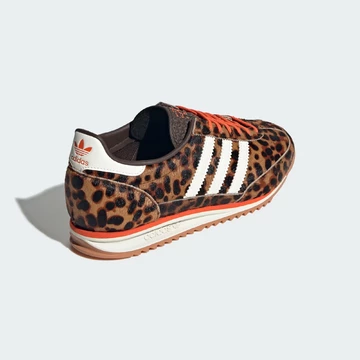 adidas SL72 Red Leopard von schräg hinten