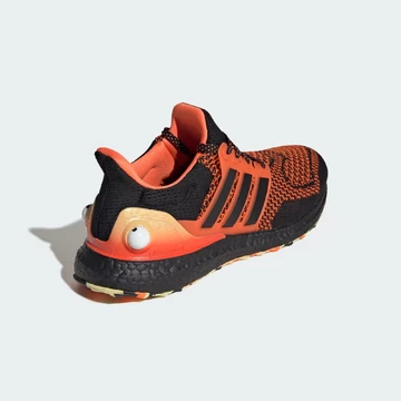 Fortnite x adidas UltraBOOST Orange Ferse