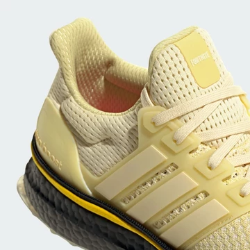 Fortnite x adidas UltraBOOST Pack Powder Yellow Detail hinterer Bereich