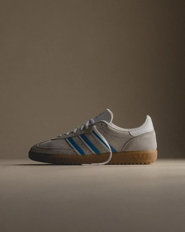 adidas Hand 2 Grey One - Lookbook, Seite