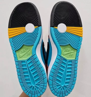 Di'orr Greenwood Nike SB Dunk High sohle