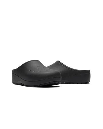 Crocs Classic Quiet Clog Black Sand schräg