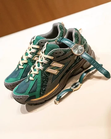 size New Balance 1906R Diamond District Pack Forrest Green Lookbook Detail und Watch