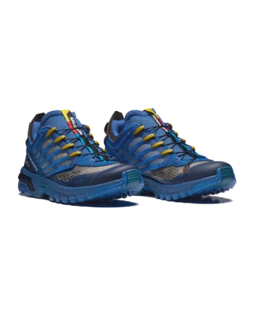 A-COLD-WALL x Salomon ACS Pro Pack schräg