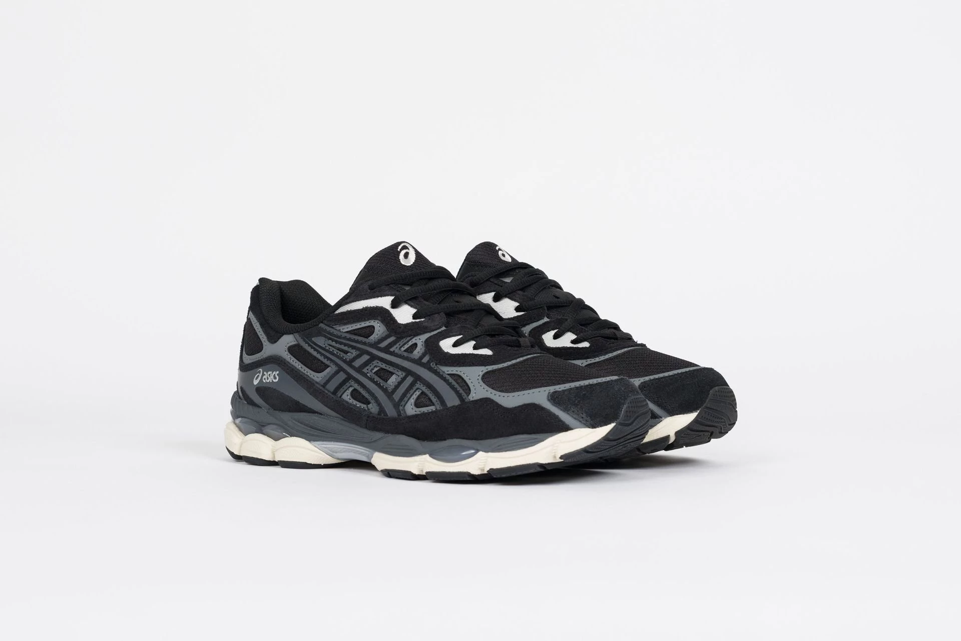 Asics GEL-Nunobiki Black / Obsidian Grey