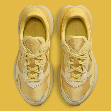 Nike Phoenix Waffle Wheat Gold von oben