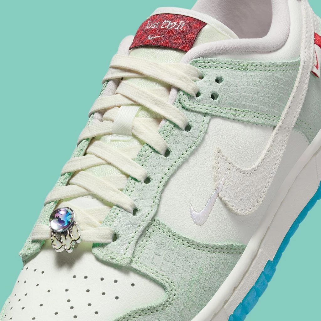 Dunk Low LX Just Do It FZ5065-111 | Dead Stock