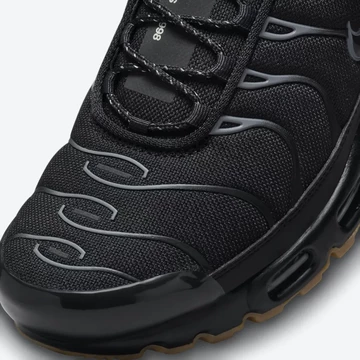 Air Max Plus Black Gum Detail Toebox