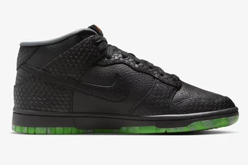 Nike Dunk Mid Halloween Headless Horseman innen