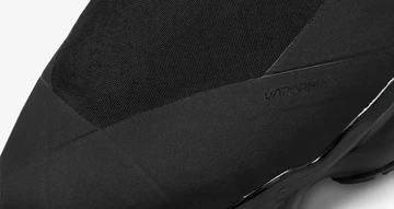 Nike Air Vapormax Moc Roam Black Detail Toebox
