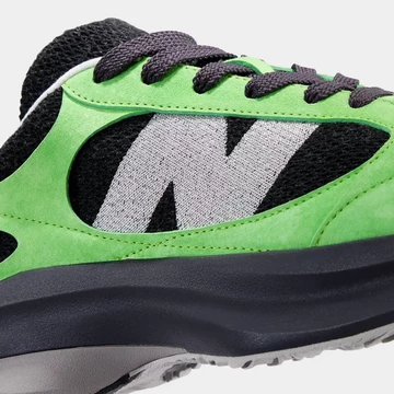 New Balance Warped Runner Green Motion Detail