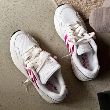 adidas Oregon Ultra Tech White Fuchsia