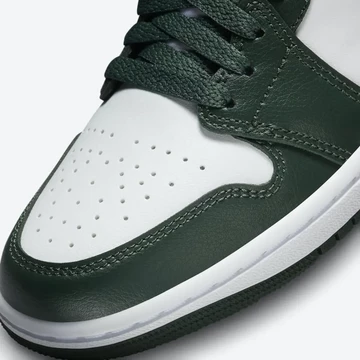 Jordan 1 Low Galactic Jade Detail Toebox