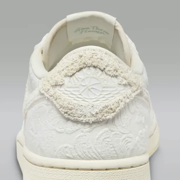 Chris Paul Jordan 1 Low OG Light Cream Sail Detail von Hinten