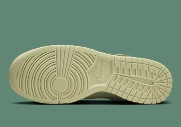 Dunk Low Premium Oil Green Sohle