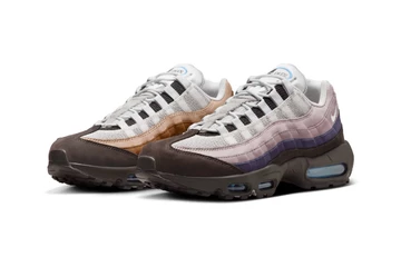Air Max 95 Unearthed Paar schräg seitlich