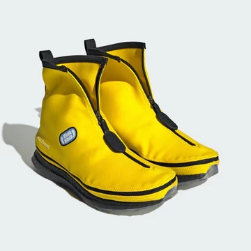 Fortnite x adidas UltraBOOST Pack Powder Yellow Paar Overboot