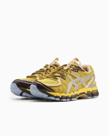 Kiko Kostadinov x ASICS UB9-S Gel-Kayano 20 Vibrant Yellow Paar schräg seitlich