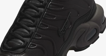 Air Max Plus Black Tea Close up