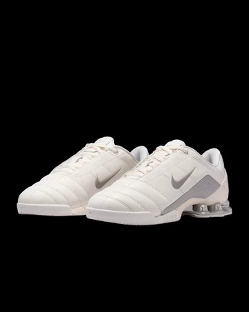 Nike Total 90 Shox Magia Sail schräg