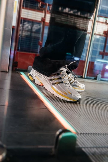 adidas Adistar Cushion 3 Gold Metallic – Latest Pick-Up