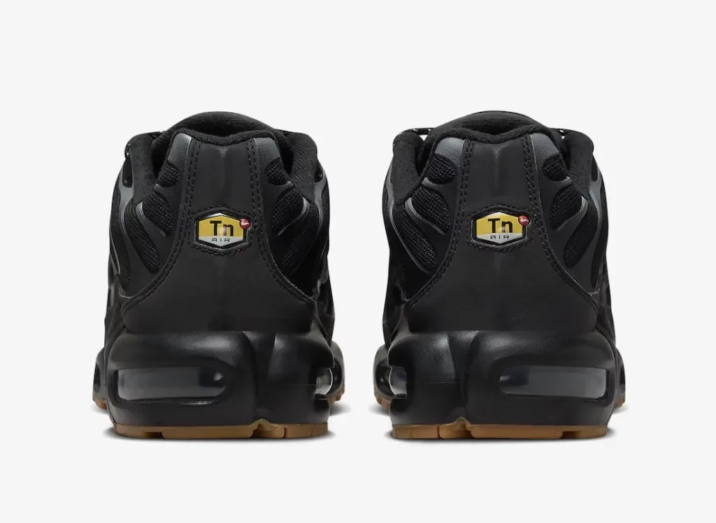 Air max plus black boys online