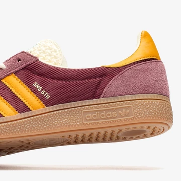 SNS x adidas GT-II 3rd Edition Shadow Red Branding Details