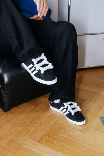 Jeremy Scott adidas Campus am Fuß