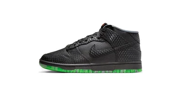 Nike Dunk Mid Halloween Headless Horseman