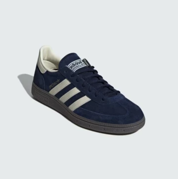 adidas Handball Spezial Night Indigo leicht schräg von vorne