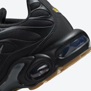 Air Max Plus Black Gum Detail Ferse