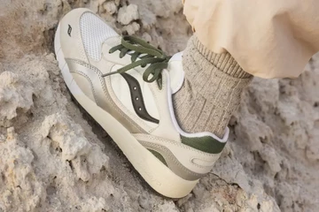 Asphaltgold Saucony Shadow 6000 Light Grey Lookbook On Feet 3