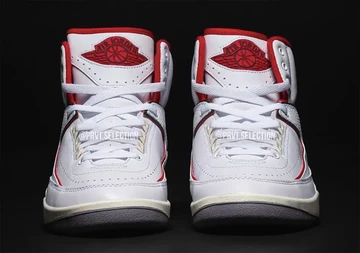 Jordan 2 Origins von Vorne