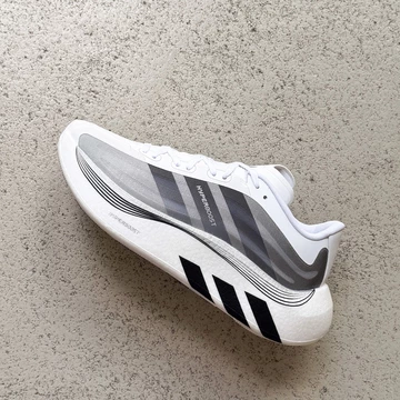 adidas Hyperboost EPHR LT Pack Außenseite
