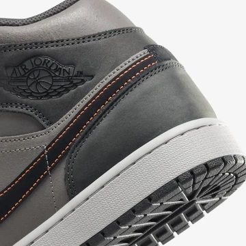 Jordan 1 Mid Night Stadium Ferse