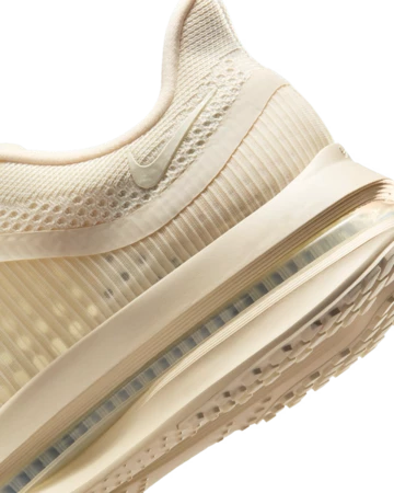 Nike Pegasus Premium Natural Ferse Details