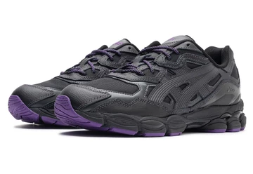 Der Needles ASICS GEL-NYC Black schräg von außen