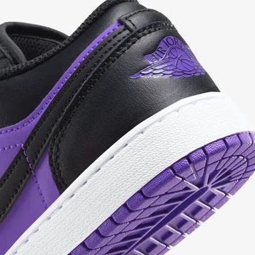 Jordan 1 Low GS Purple Venom Detail Ferse