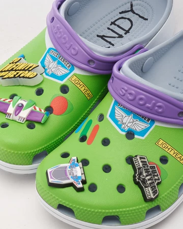 Crocs Classic Clog Buzz Lightyear Detail von Oben
