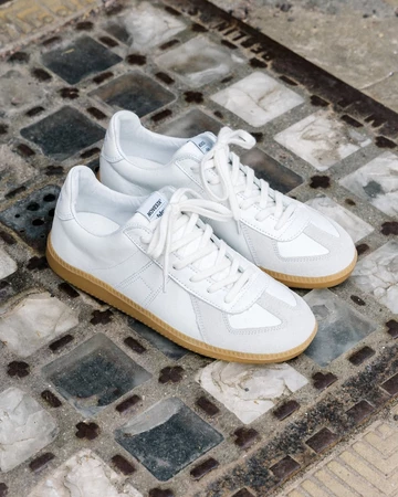 HHV x Novesta GAT White schräg