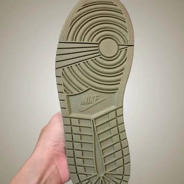 Air Jordan 1 Low OG Medium Olive