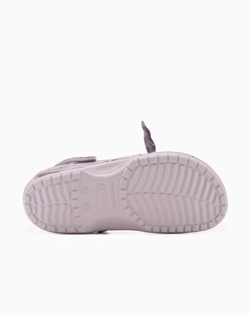 Die Sohle des CLOT Crocs Classic Clog Purple