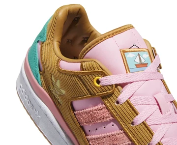 Details der Zunge vom The Simpsons adidas Forum Low Living Room