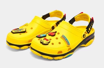 Crocs Pac-Man Pack geb schräg