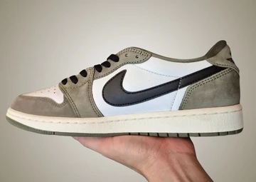 Air Jordan 1 Low OG Medium Olive Innenseite