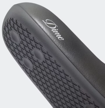 Dime adidas Ayoon Adilette Black Detailbild