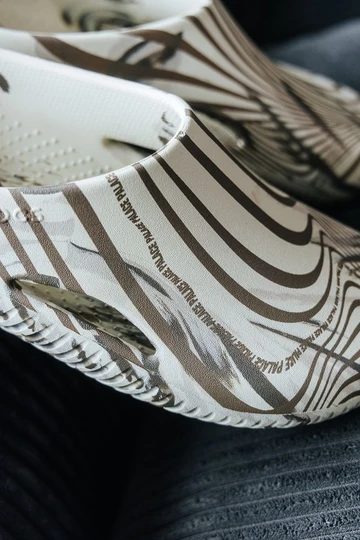 Palace x Crocs Mellow Clog Bone Details