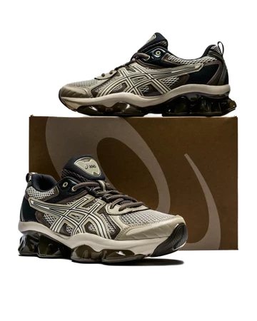 ASICS Gel-Quantum Kinetic Birch auf dem Karton