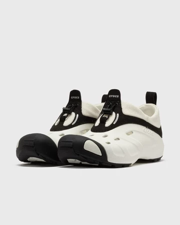 Crocs Quick Trail Almost White schräg frontal