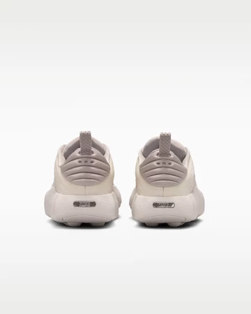 Nike Mind 002 Phantom von hinten